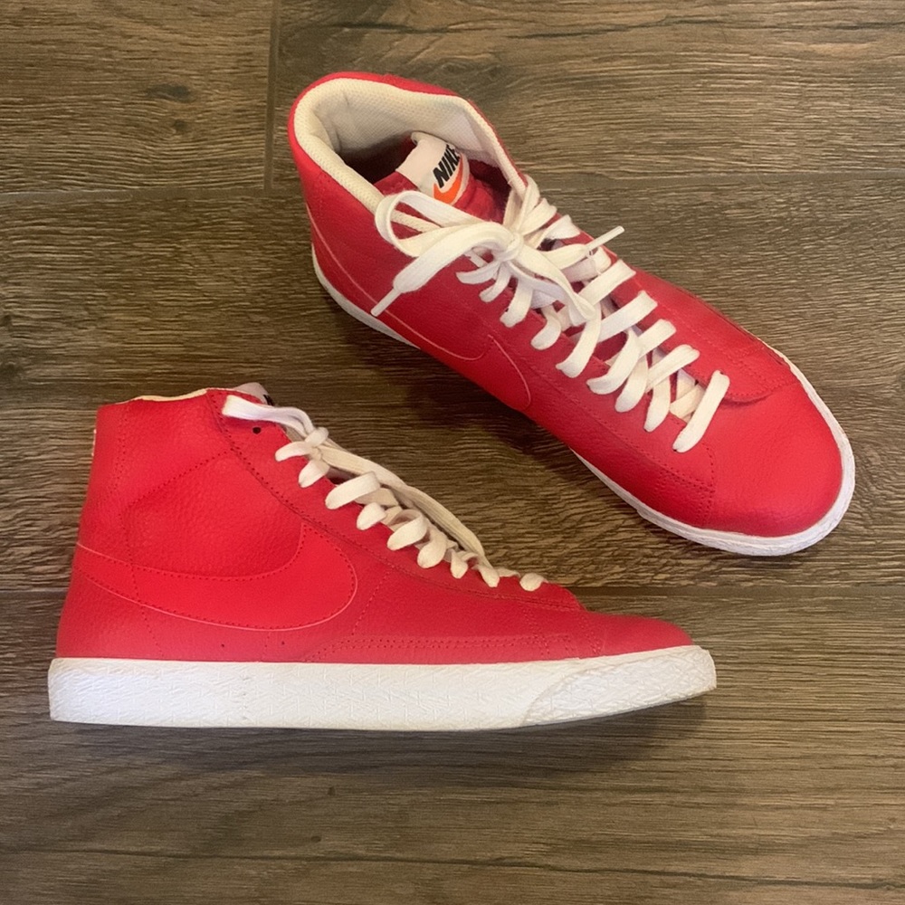 Nike Blazer Mid Game Red High Top 7Y / Mens 7, Womens 8.5